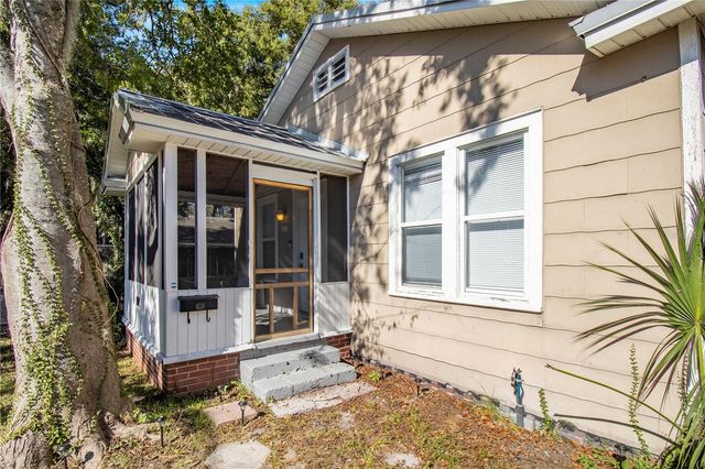 702 NW 2ND AVENUE, Gainesville, FL 32601