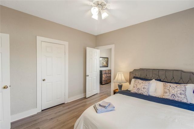 702 NW 2ND AVENUE, Gainesville, FL 32601