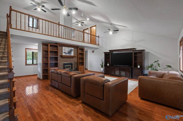 102 Whitewater Bend, Hazel Green, AL 35750