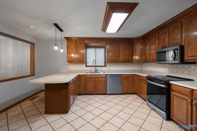 102 Whitewater Bend, Hazel Green, AL 35750