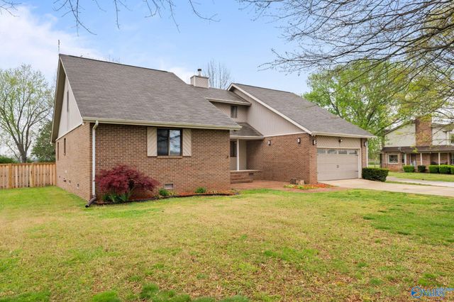 102 Whitewater Bend, Hazel Green, AL 35750