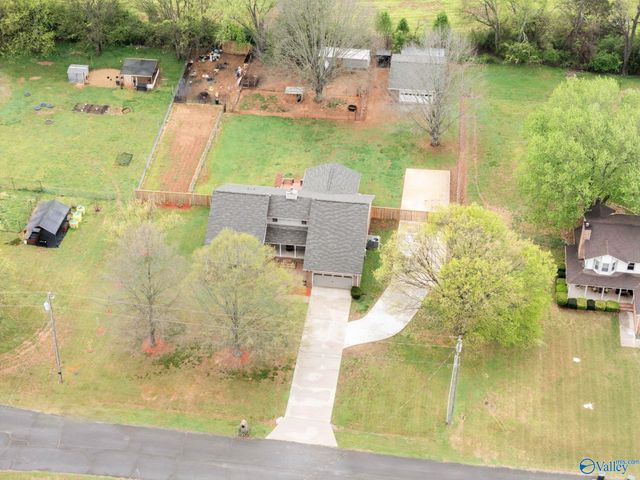 102 Whitewater Bend, Hazel Green, AL 35750