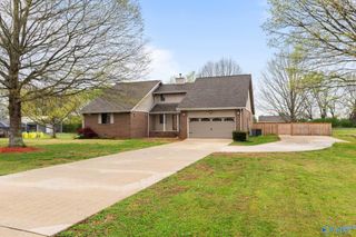 102 Whitewater Bend, Hazel Green, AL 35750