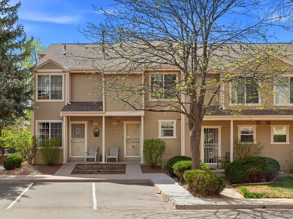 1818 S Quebec Way 4-2, Denver, CO 80231
