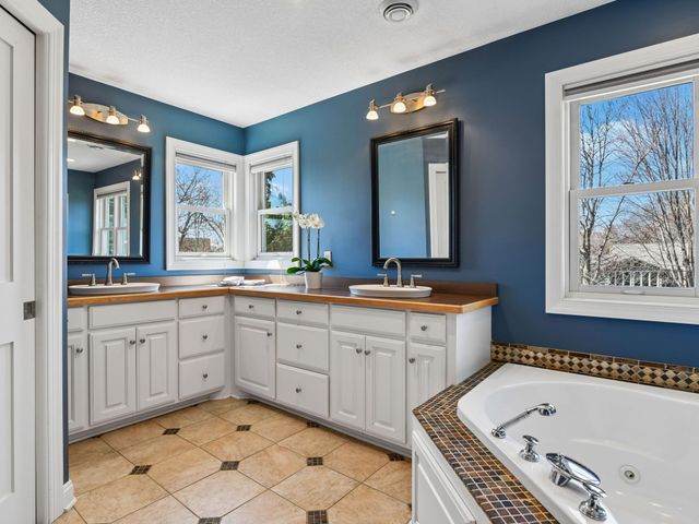 5608 Saint Andrews Avenue, Edina, MN 55424
