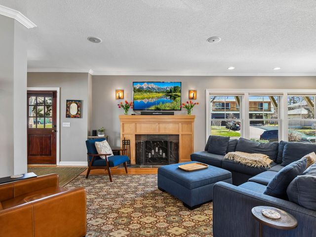 5608 Saint Andrews Avenue, Edina, MN 55424
