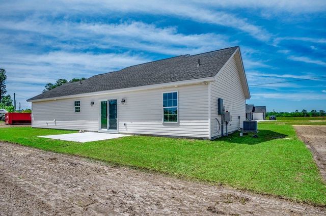 2532 Harvey Rd., Loris, SC 29569