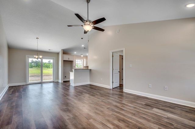 2532 Harvey Rd., Loris, SC 29569