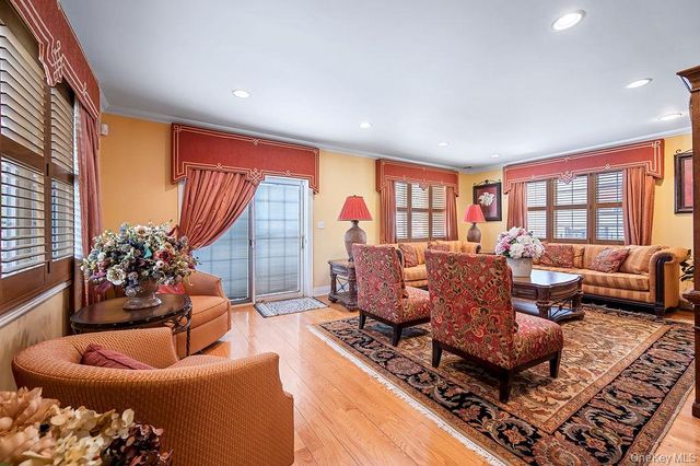 4 Point Crescent, Whitestone, NY 11357