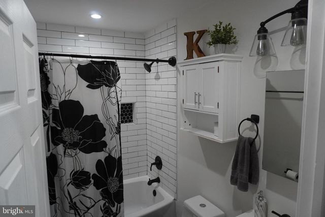 103 TUSCANY RD, Aston, PA 19014