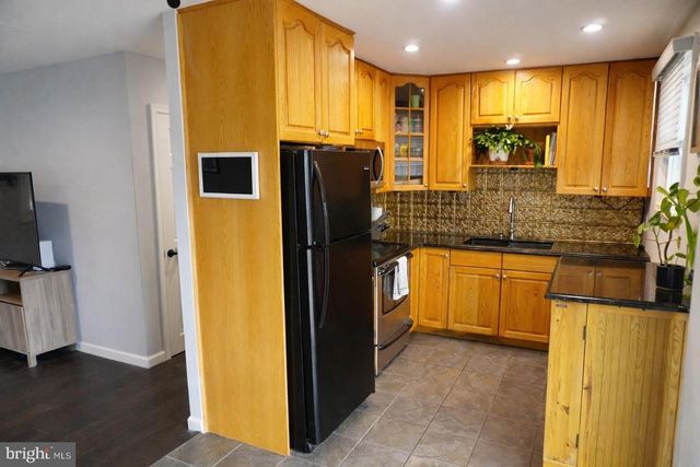 103 TUSCANY RD, Aston, PA 19014