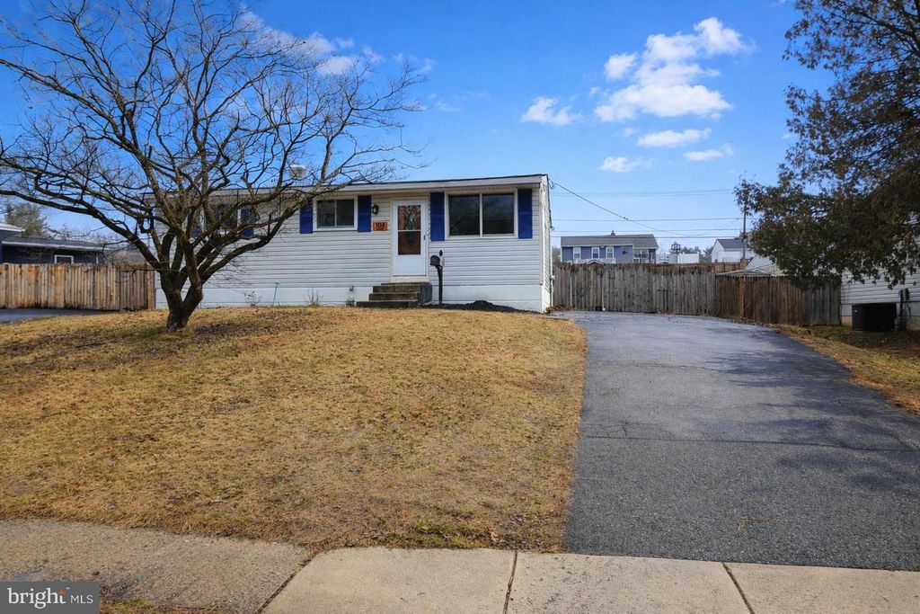 103 TUSCANY RD, Aston, PA 19014