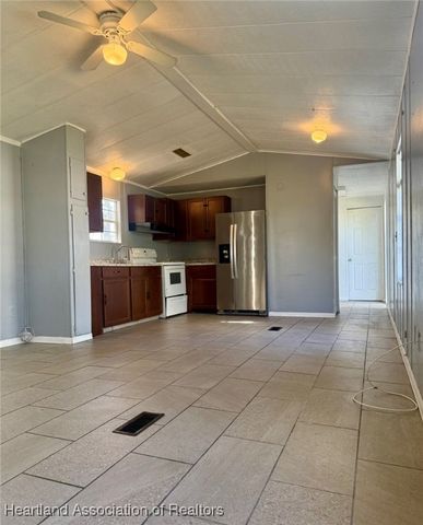 6619 Old Orchard Avenue, Sebring, FL 33876