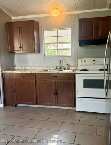 6619 Old Orchard Avenue, Sebring, FL 33876