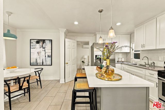 401 Del Norte Street, Los Angeles, CA 90065