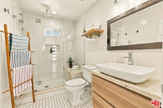 401 Del Norte Street, Los Angeles, CA 90065