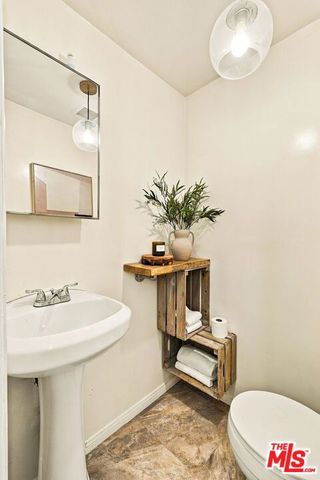 401 Del Norte Street, Los Angeles, CA 90065