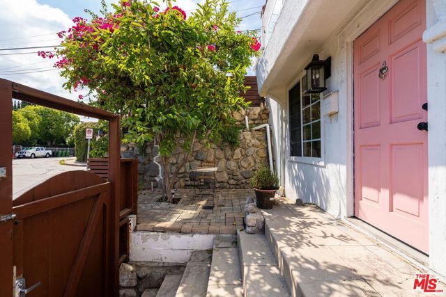 401 Del Norte Street, Los Angeles, CA 90065