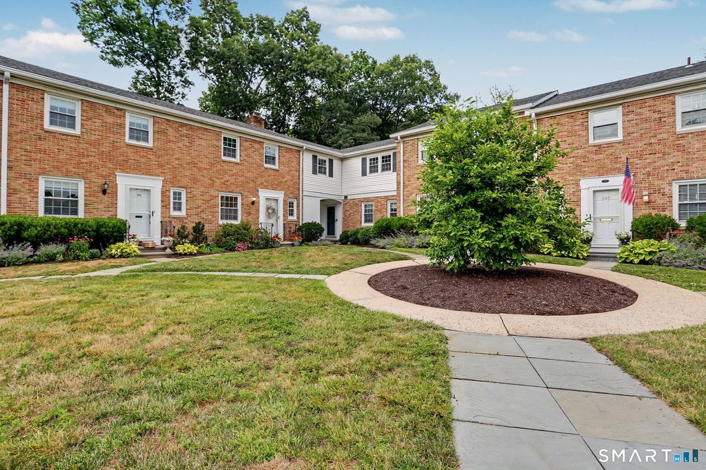 113 Heritage Hill Road 113, New Canaan, CT 06840