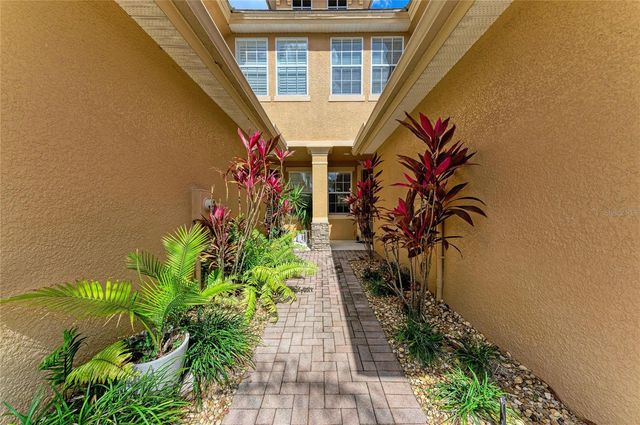 8160 VILLA GRANDE CT, Sarasota, FL 34243