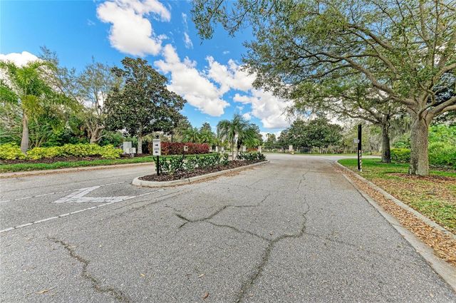 8160 VILLA GRANDE CT, Sarasota, FL 34243