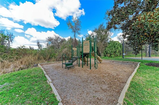 8160 VILLA GRANDE CT, Sarasota, FL 34243