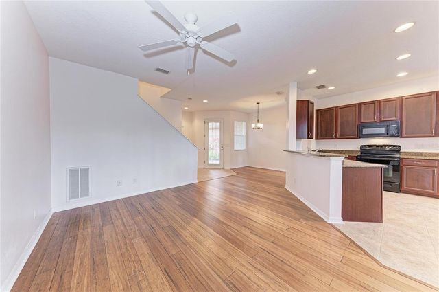 8160 VILLA GRANDE CT, Sarasota, FL 34243