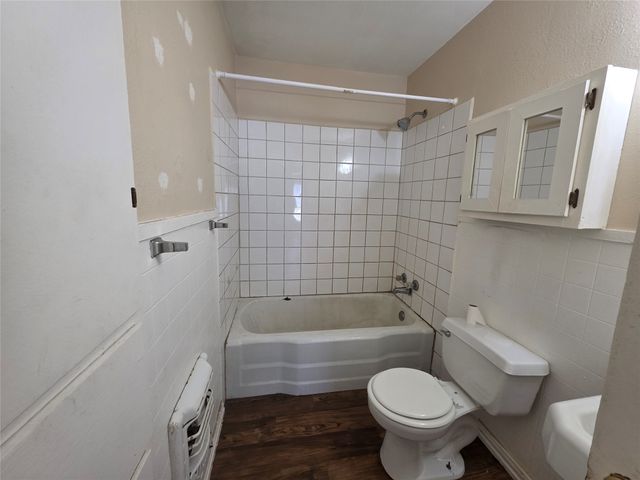 1205 N Anglin Street, Cleburne, TX 76031