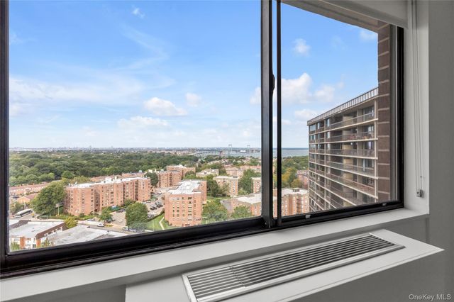 2 Bay Club Drive 20-O, Bayside, NY 11360