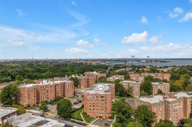2 Bay Club Drive 20-O, Bayside, NY 11360