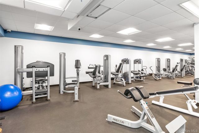 2 Bay Club Drive 20-O, Bayside, NY 11360