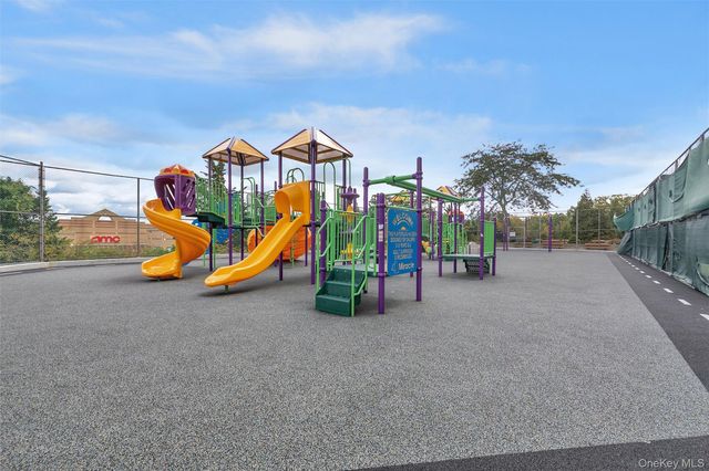 2 Bay Club Drive 20-O, Bayside, NY 11360