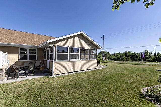 306 E Highland Avenue, Fort Atkinson, WI 53538