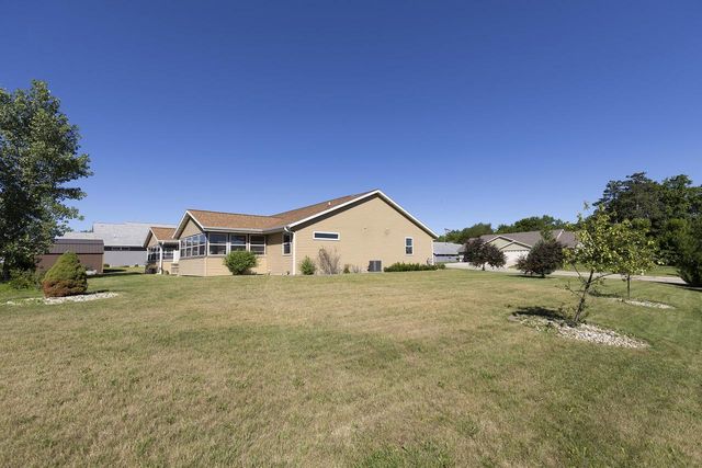 306 E Highland Avenue, Fort Atkinson, WI 53538
