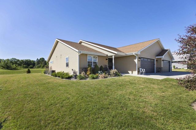 306 E Highland Avenue, Fort Atkinson, WI 53538