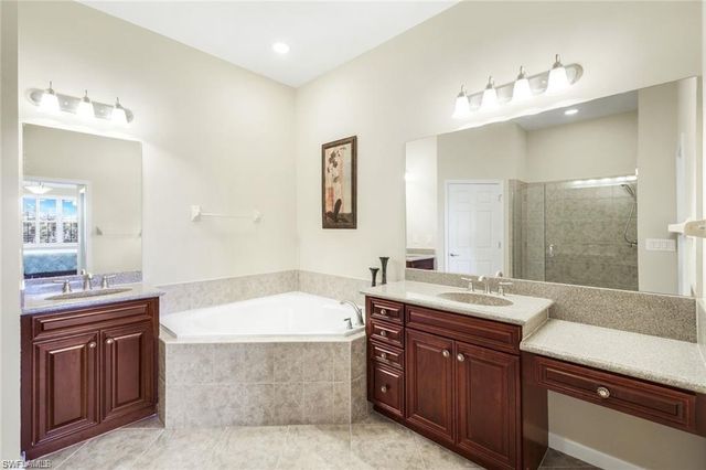 9513 Ironstone TER 202, Naples, FL 34120
