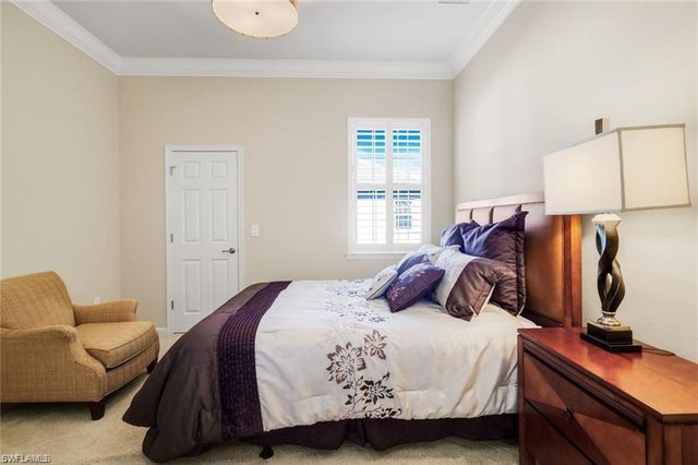 9513 Ironstone TER 202, Naples, FL 34120