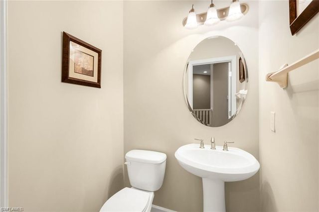 9513 Ironstone TER 202, Naples, FL 34120