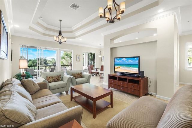 9513 Ironstone TER 202, Naples, FL 34120