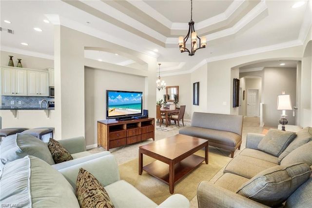 9513 Ironstone TER 202, Naples, FL 34120