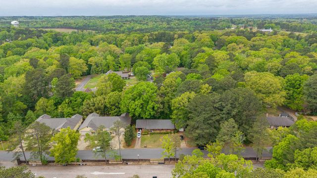 1019 Village Drive, Arkadelphia, AR 71923
