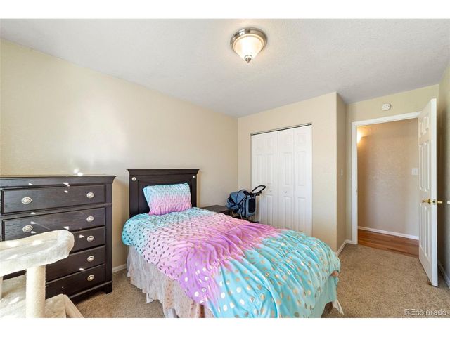 190 S Circle Dr, Pueblo, CO 81007