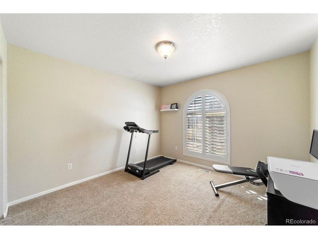 190 S Circle Dr, Pueblo, CO 81007