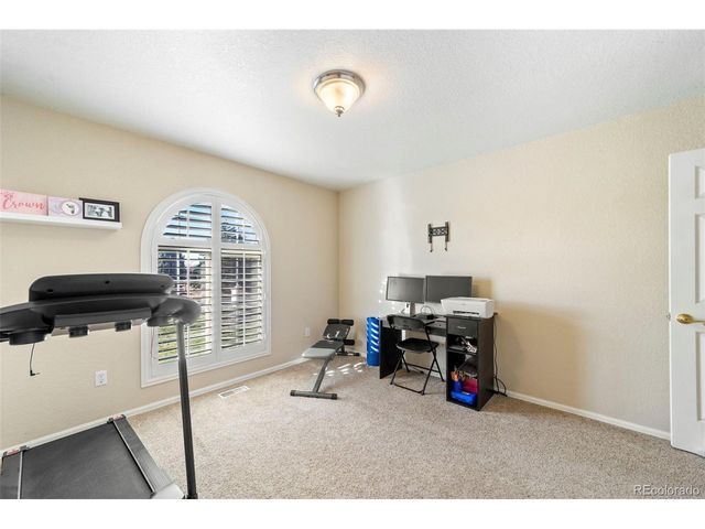190 S Circle Dr, Pueblo, CO 81007