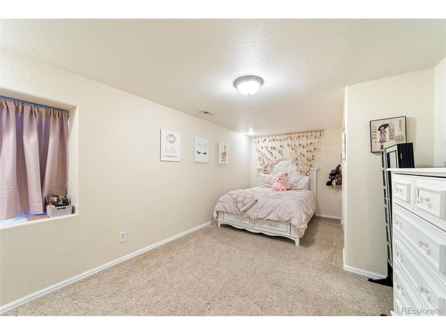 190 S Circle Dr, Pueblo, CO 81007