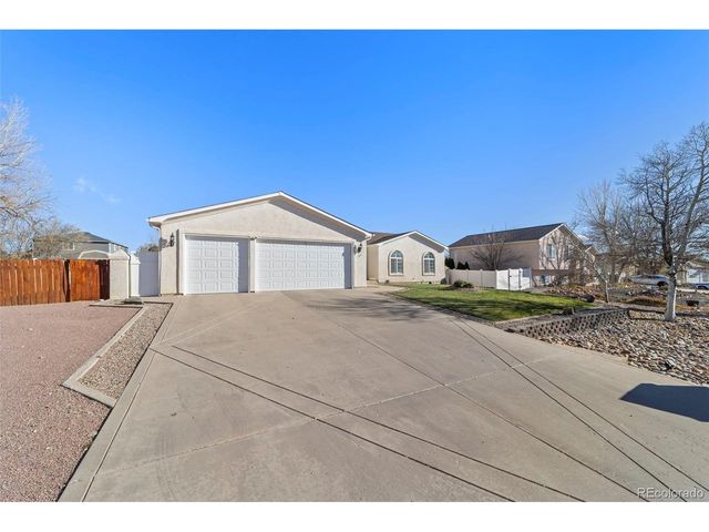 190 S Circle Dr, Pueblo, CO 81007
