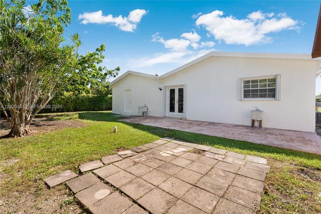 30323 SW 152nd Pl, Homestead, FL 33033