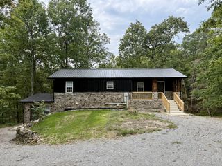 9388 Harrison Ferry Rd, Mcminnville, TN 37110