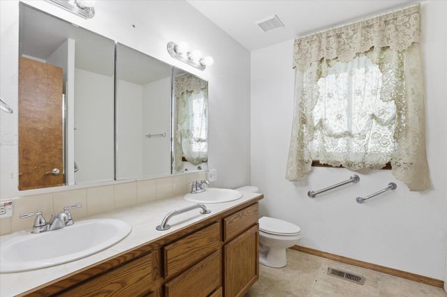 7912 S Strawberry St, Cheney, WA 99004