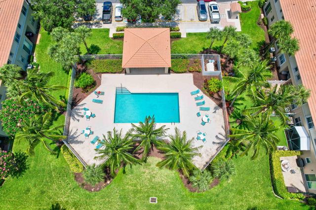 5137 Elpine Way, Riviera Beach, FL 33418